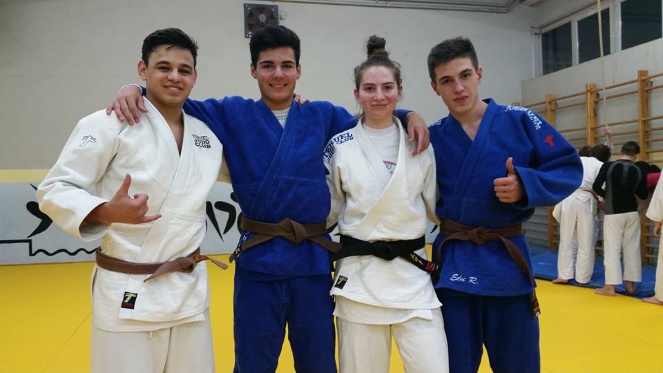 6ECEFCC3 ED18 41D0 9CA9 5A61AFB0E3B8