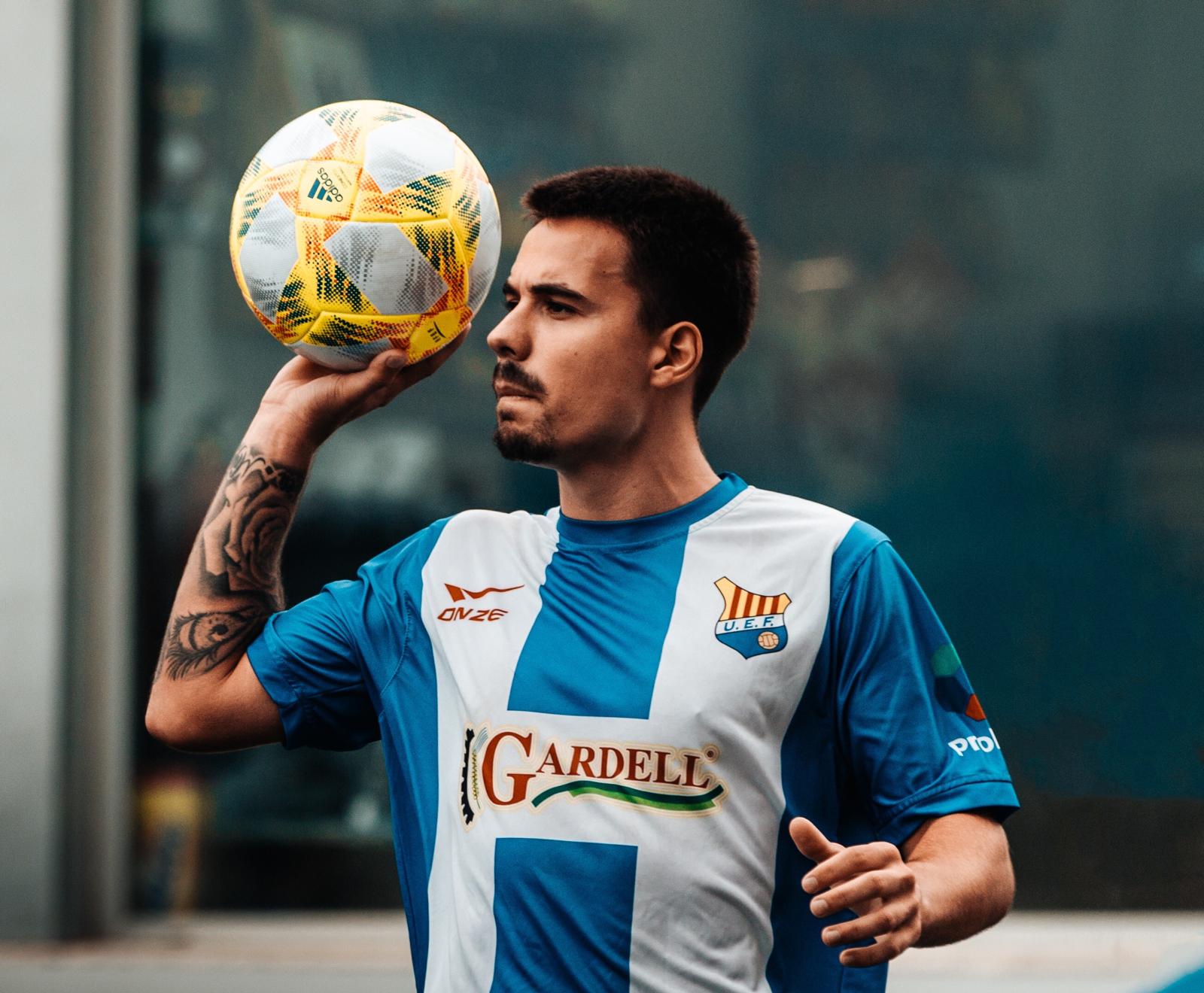 7033AA37 2D68 4DA9 907F 58B7D594B871