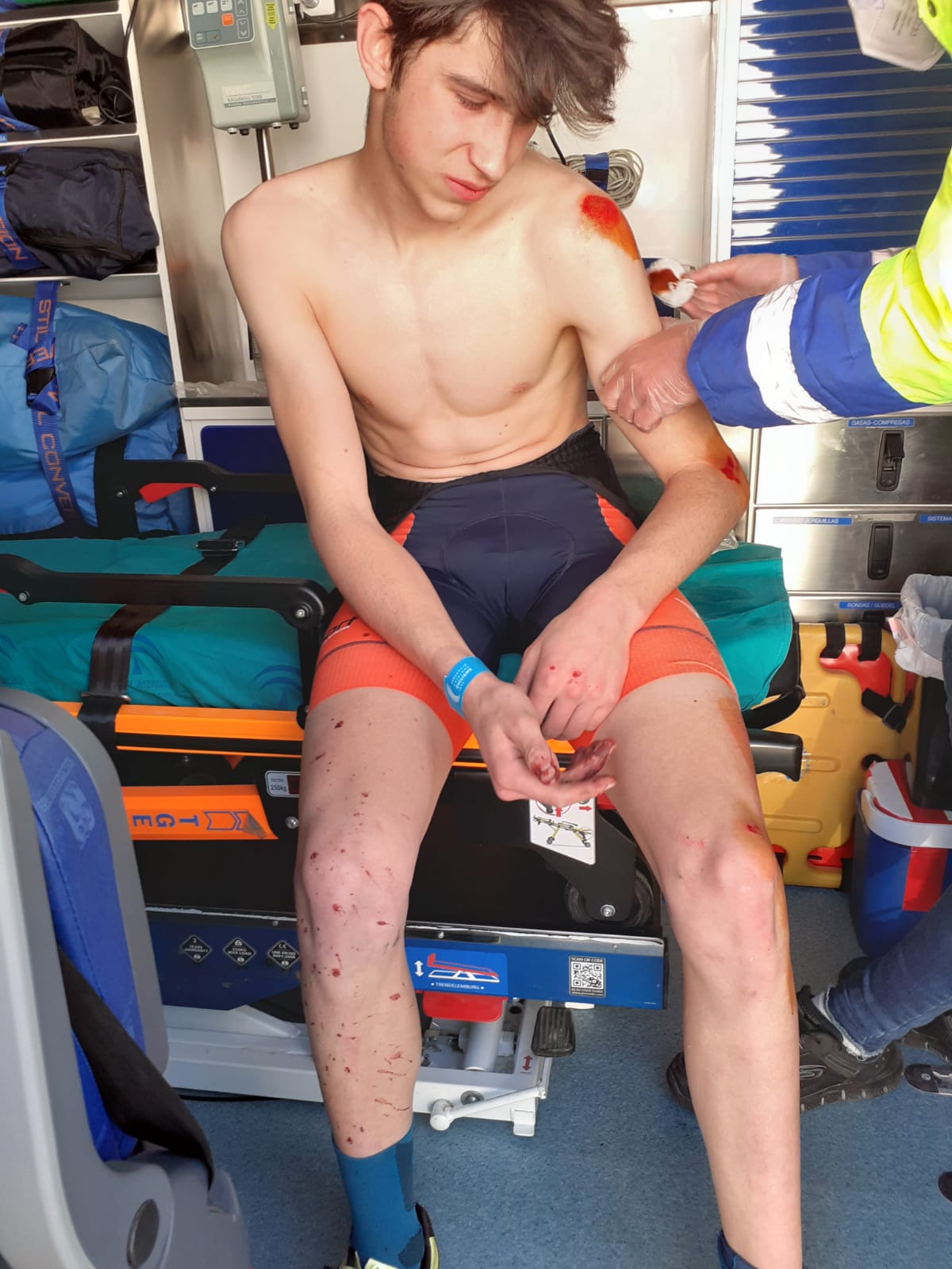 736669B8 D7BC 430E 9407 1C8AE575A425