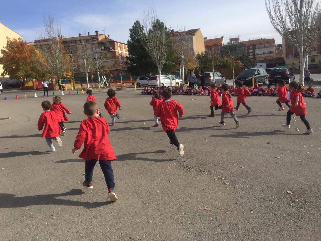 74294990 AD01 4F36 B2DE 65CB76F66EB3