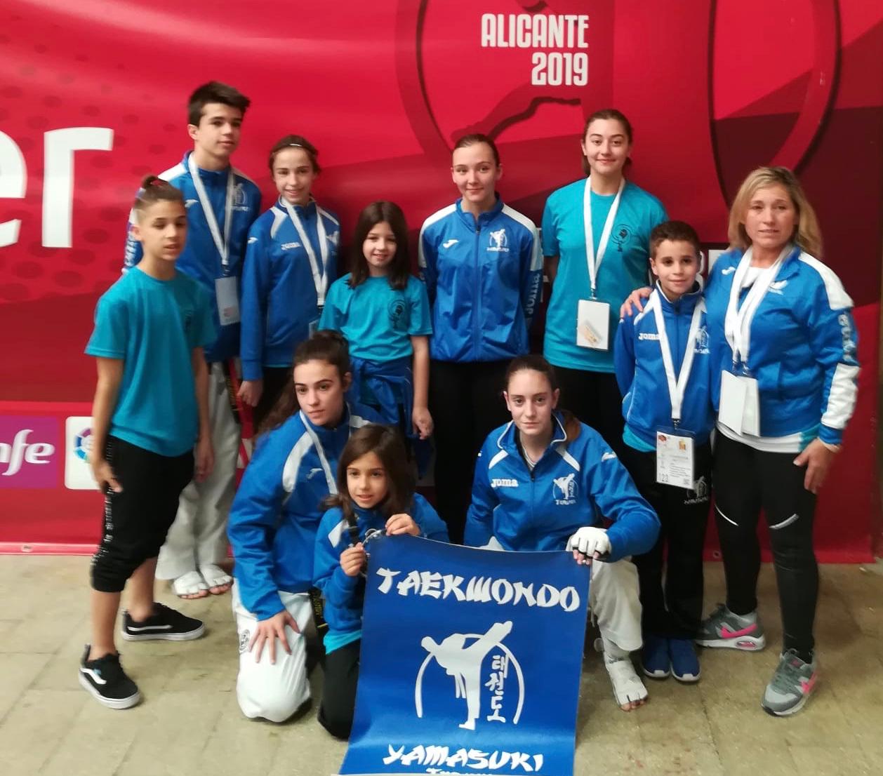 7EED7794 1366 48BB 95BD 3759C3BE8008