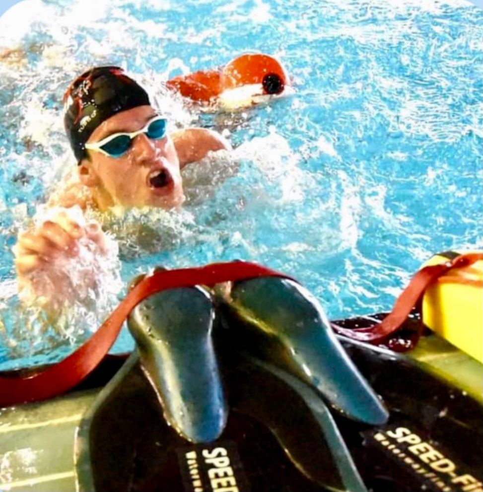 81CD9F3D 9DE6 430B 8D81 37EDF5AB2301