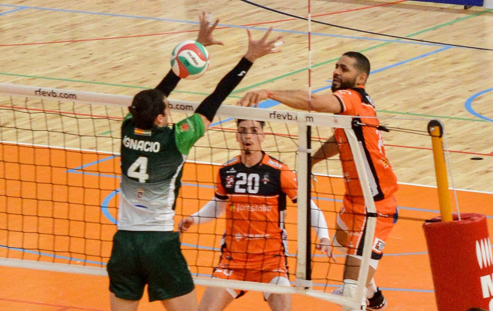 989C8D3B 3FAA 45E8 8251 82EBB41C02F3