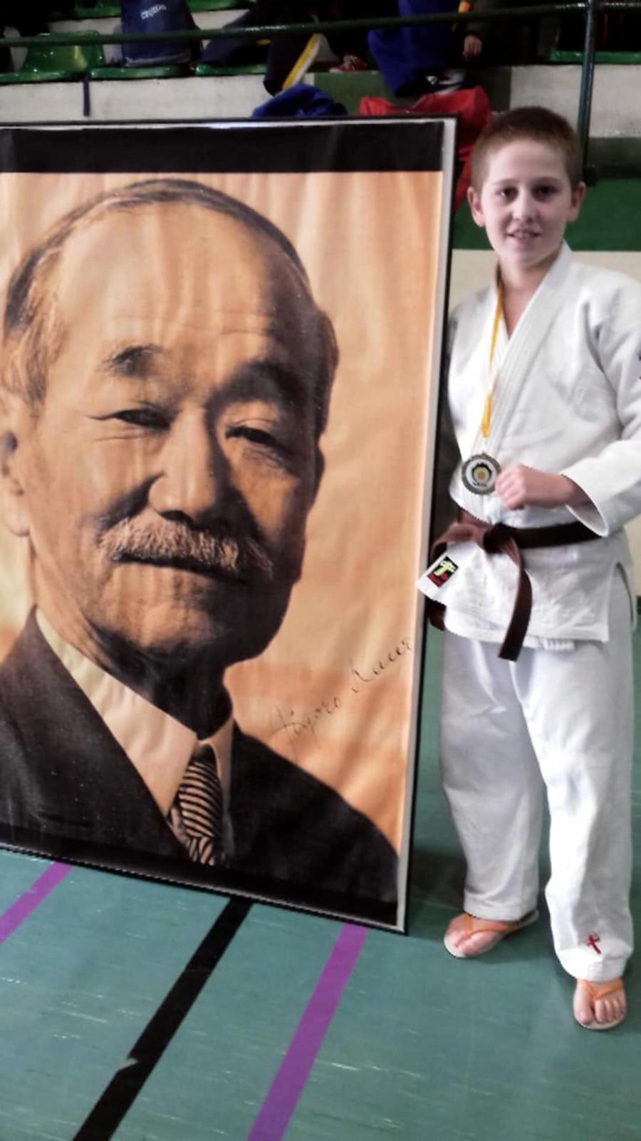 98D15BB7 352F 481C 8D84 99D2CA1D4A3E