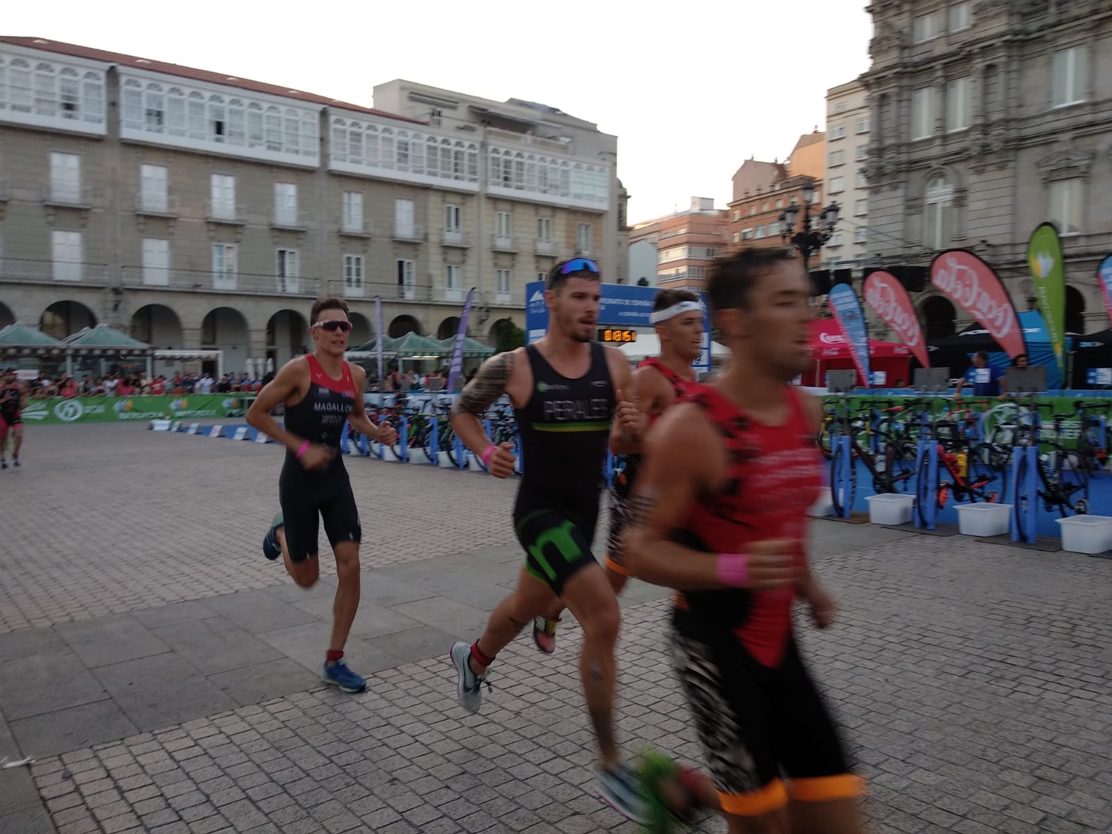 9F9897A0 FB57 4128 A47C 81B1D3E32F31