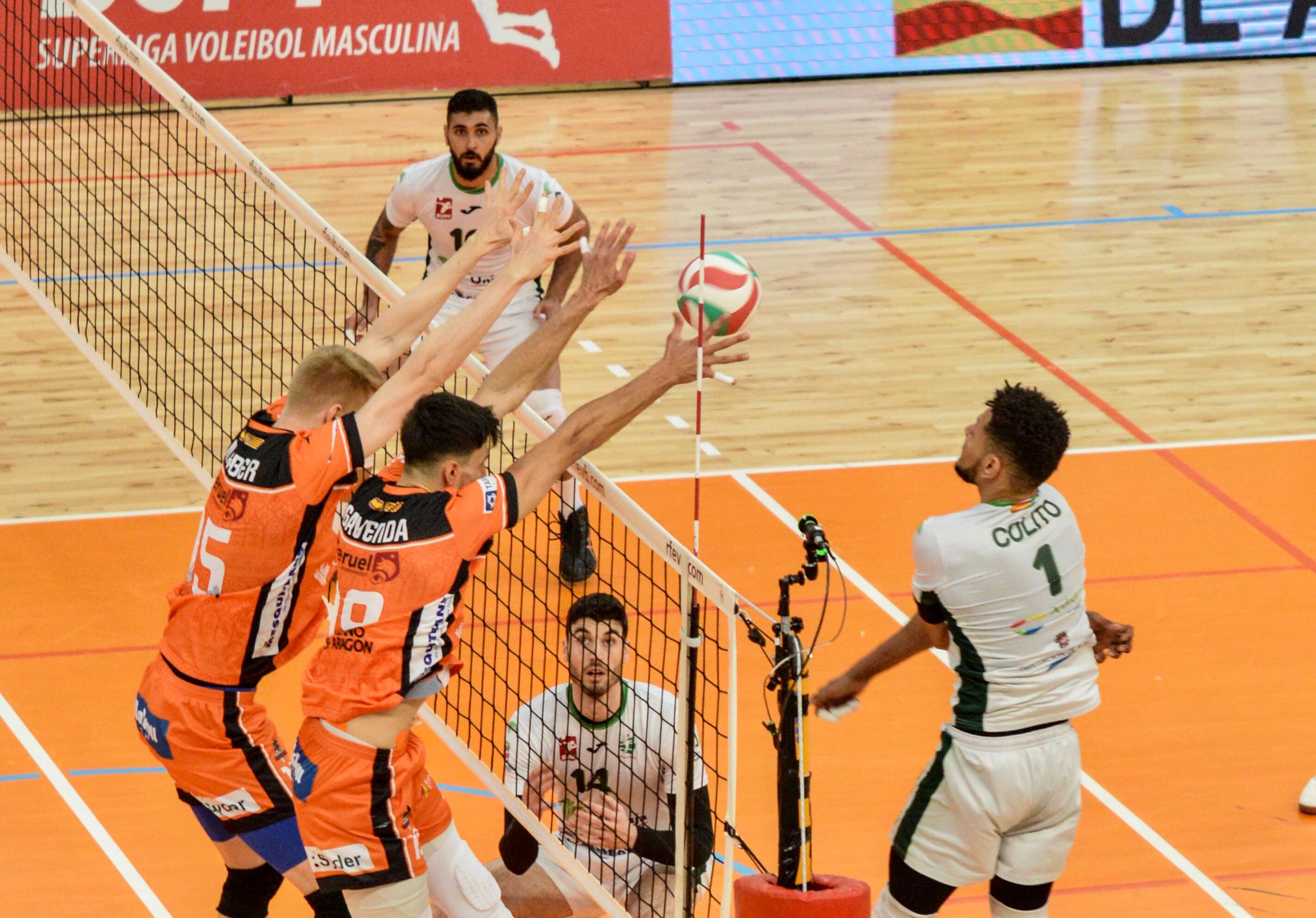 C1E501EB FFFA 4A55 994C DDCC8E78A23E