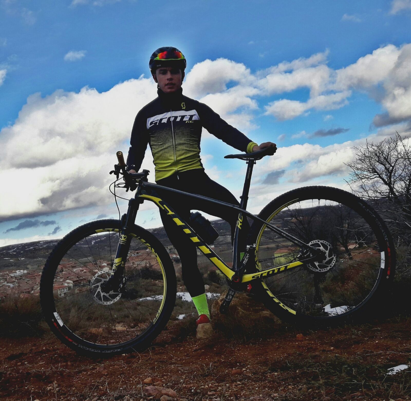 C323B402 4D8B 4E92 9354 C5BA090ACCEB