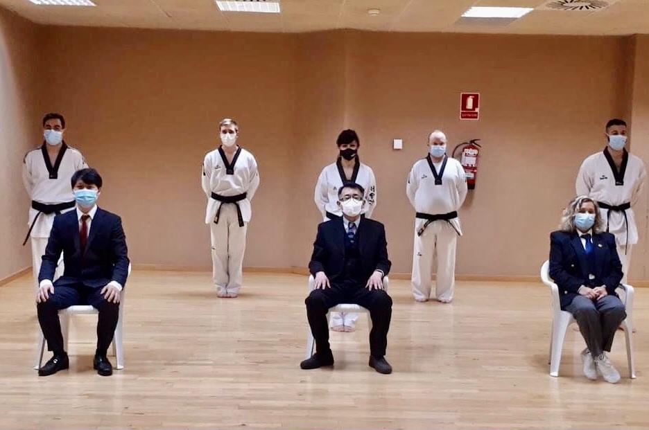 C4FF7BF3 D3C4 4DC4 B38B 93FB2DDD5AC3