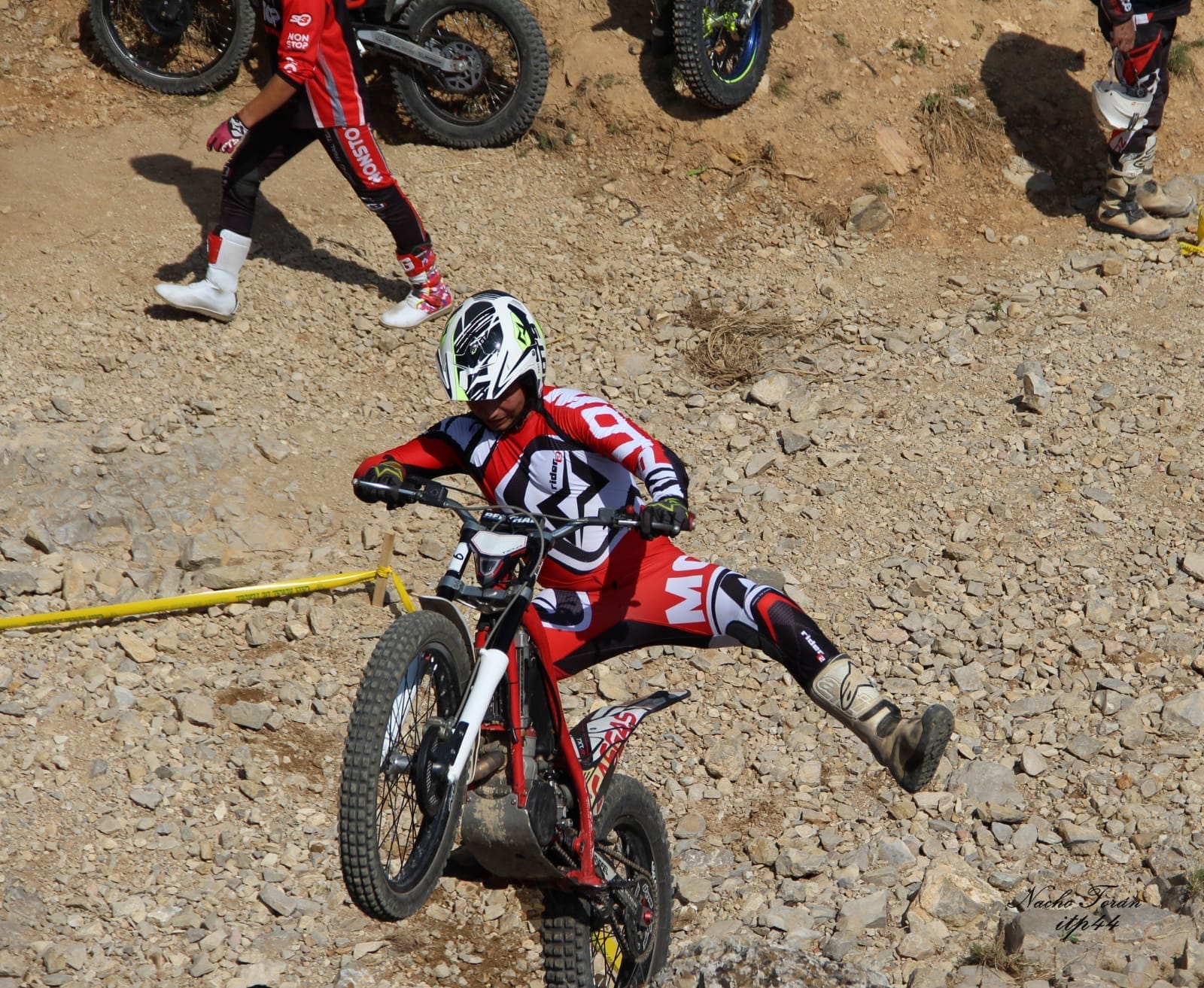 D681194F BA09 43FD 9C43 2256009F1865