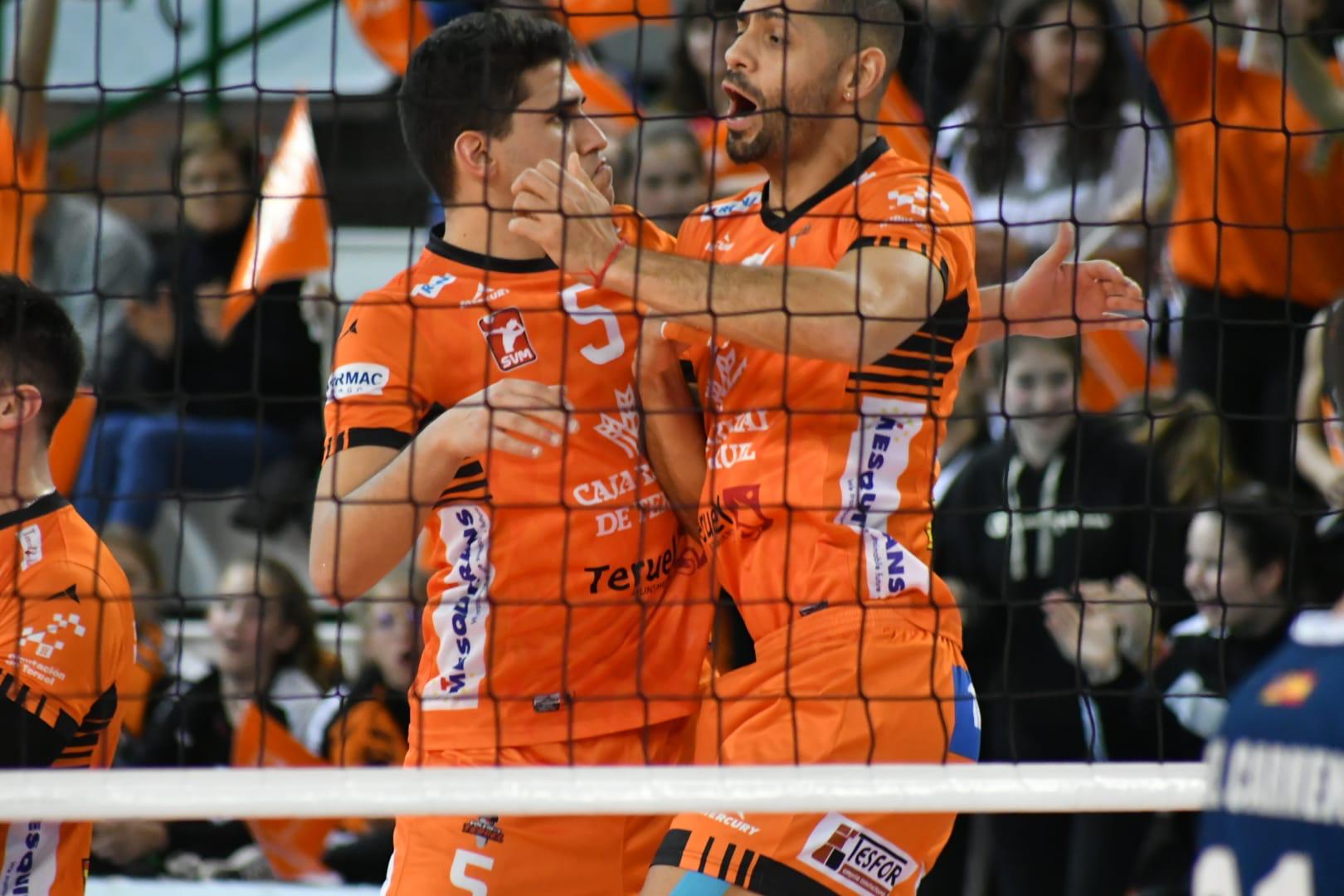 E0FE688B E4D7 4FB8 B372 4BBBE33341EF