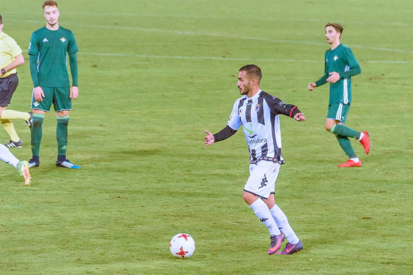 F1880CE7 A61D 426B A16C 2E8429DE7453