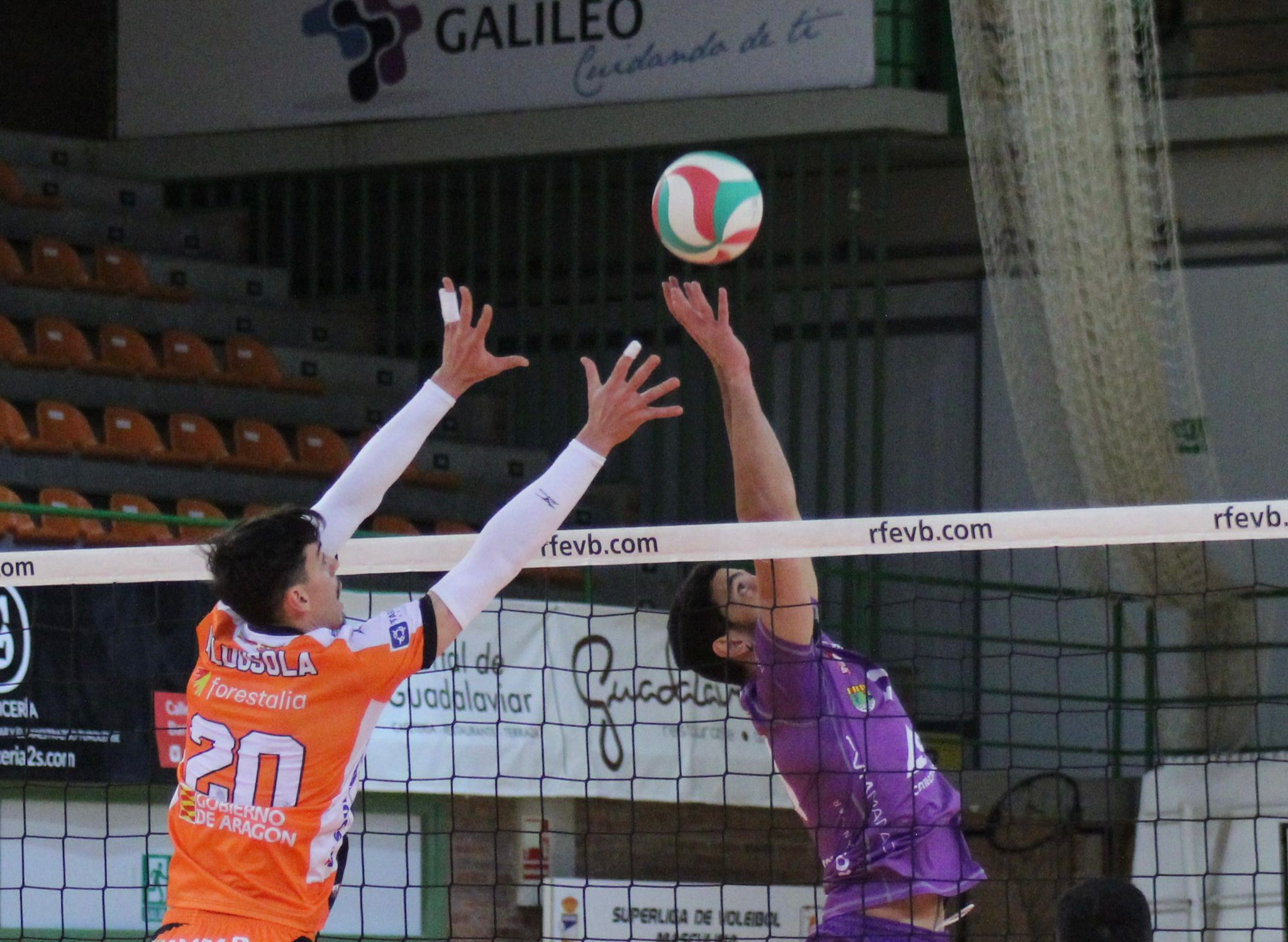 F36E4FF9 C883 4BFF 8AA4 CFCB1C60DB52