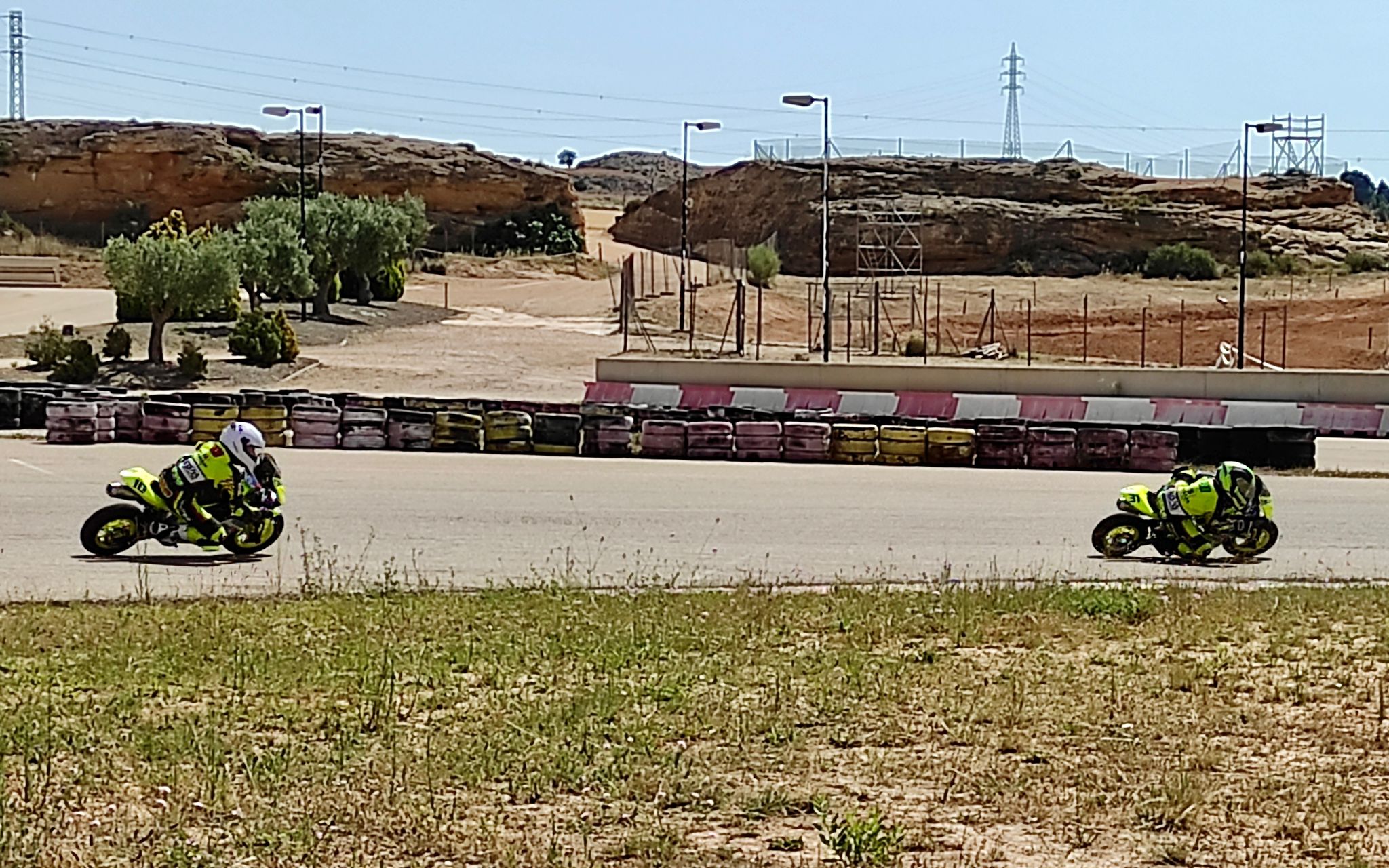 F977C27D 0489 4B6F B5FA 02BAD2DA3E04