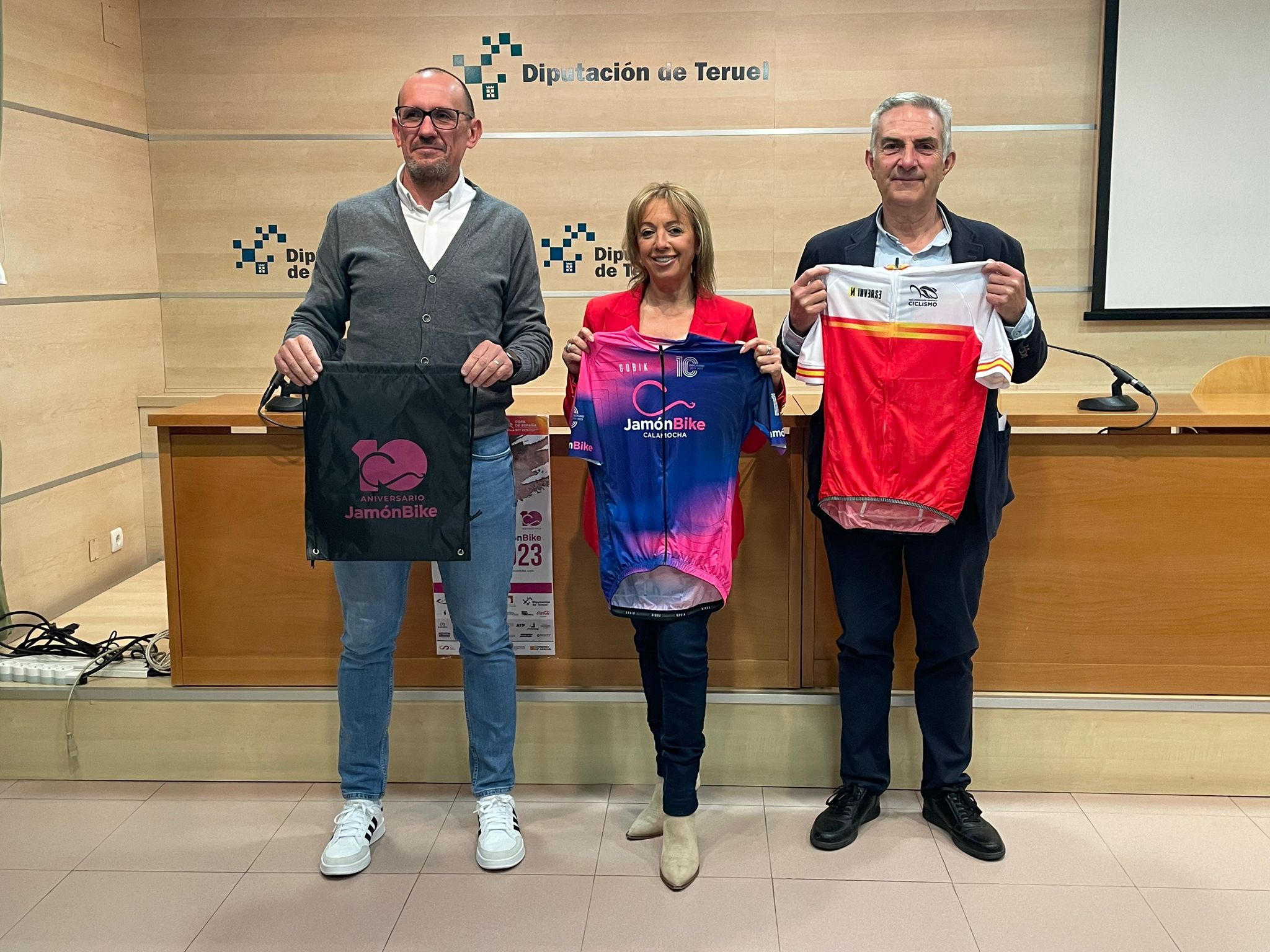 02FC0879 050F 45BE AB64 98E32780A334