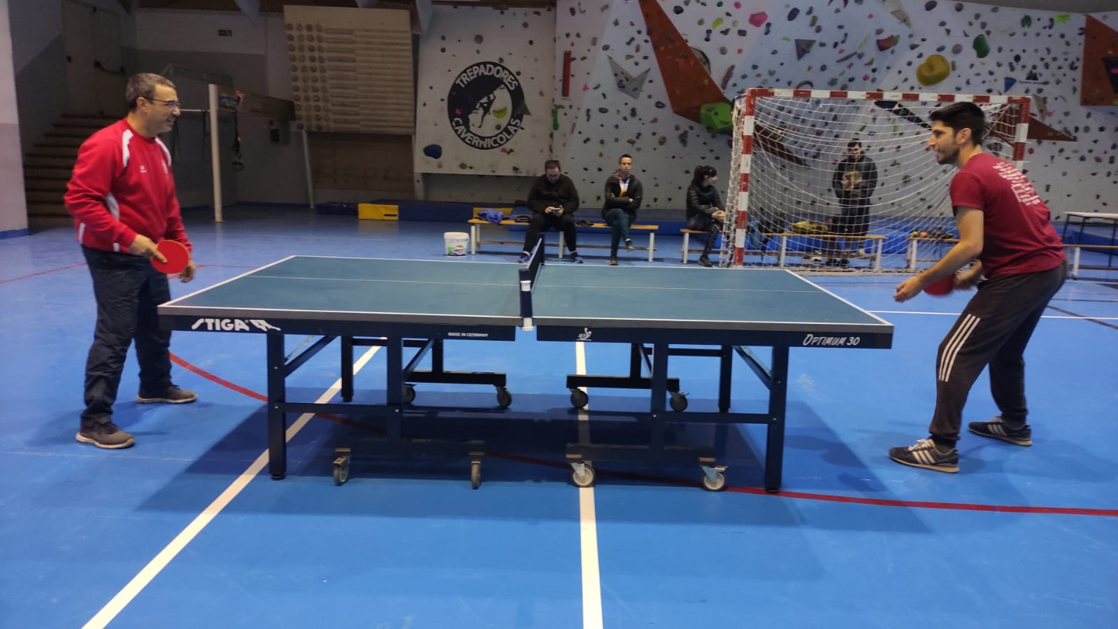 757BCA03 D693 4F81 8F44 4BFA4BDB4870