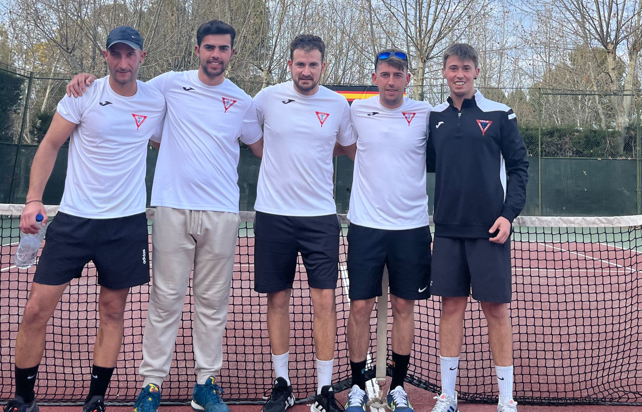 7C421278 324E 47A6 8145 CCF28EE12E80