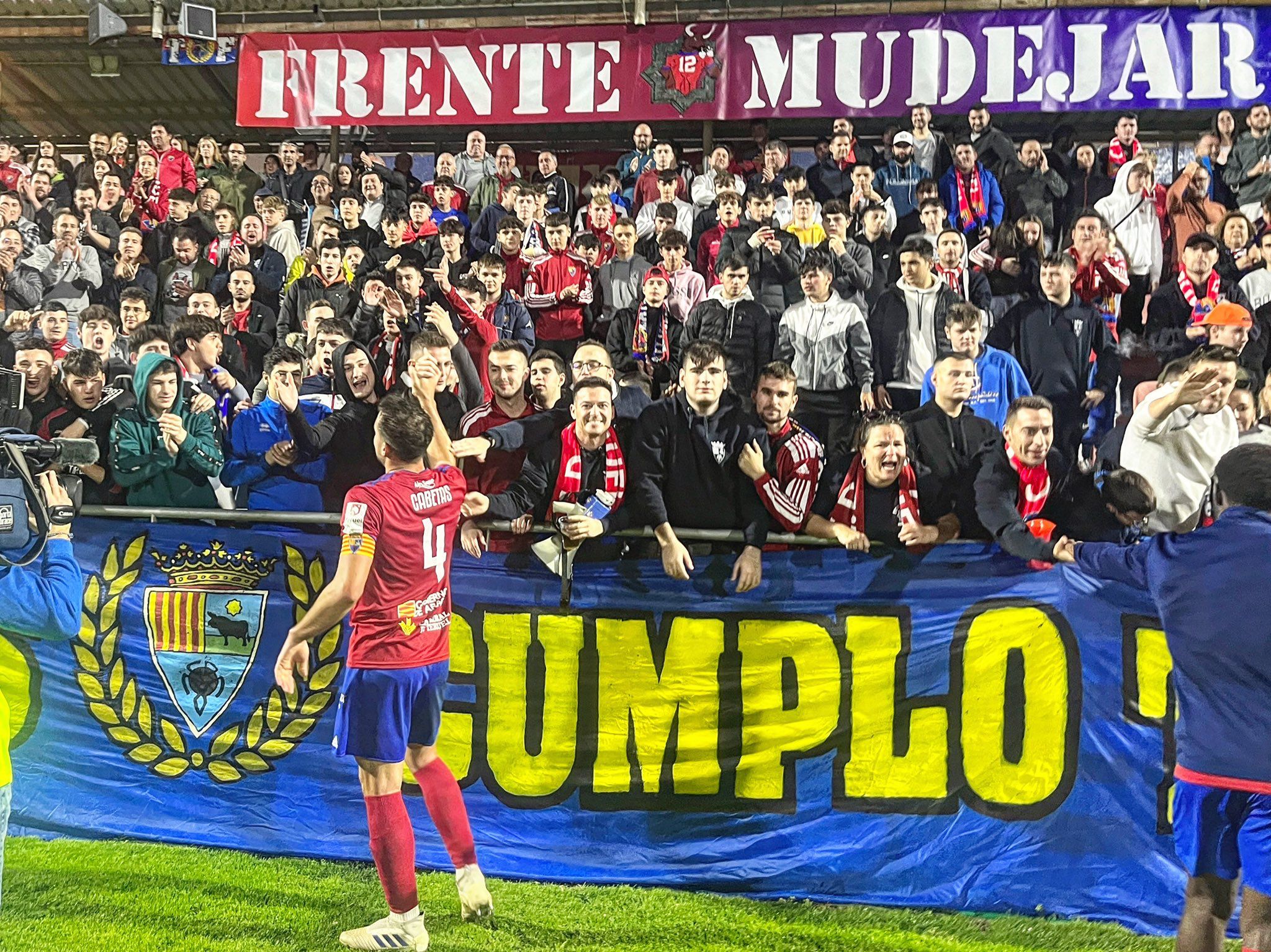 D3BDE947 EFF1 4A00 AAFF FABE982B3C7D