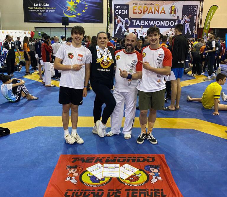 FCE8830A 00C6 49C3 BB5D 8EB4D7E8C3F0